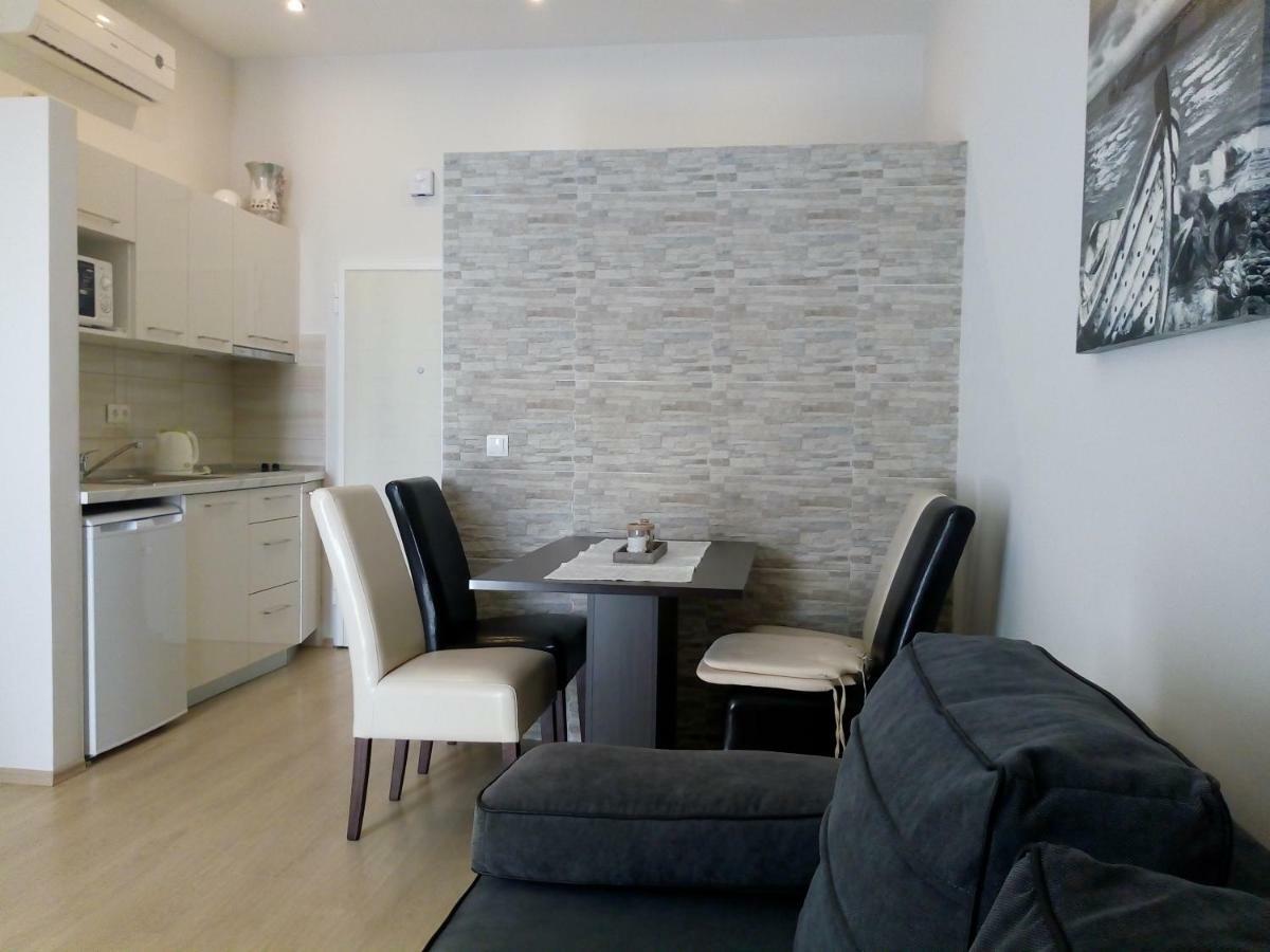 Sea View Apartment Gin Brela Esterno foto